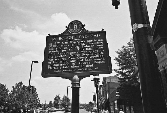 7533_FL_BW_KENTUCKY_01_2.jpg