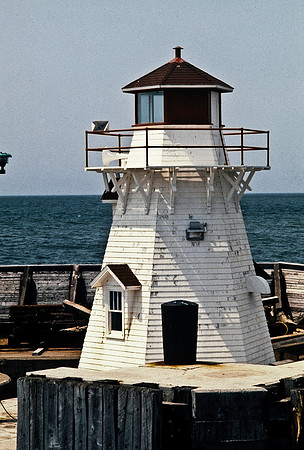 64033_B1_SL_COLOR_NY_78_18.jpg