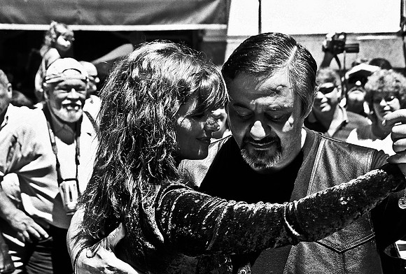 2627_FM_BW_35MM_BUENOS_AIRES_ARGENTINA_2004_24