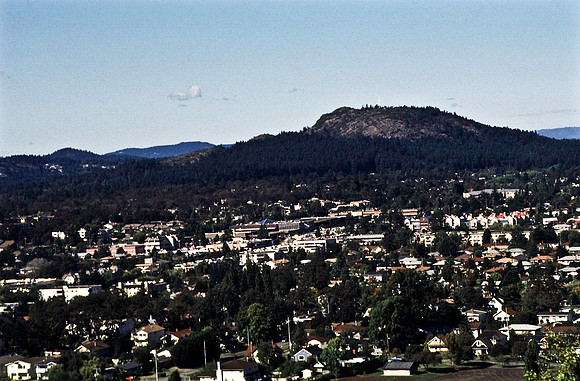06807_B19_SL_COLOR_VICTORIA_WS_97_04.jpg