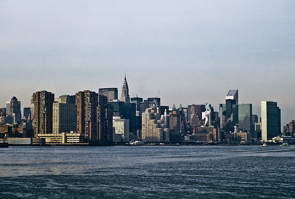 64048_B1_SL_COLOR_NY_86_09.jpg