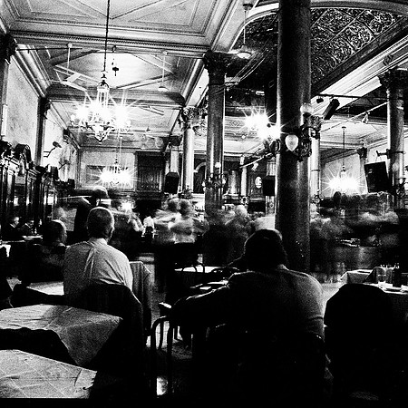 2653_FM_BW_SQ_CAFE_REAL-TANGO_BUENOS_AIRES_ARGENTINA_2004_8