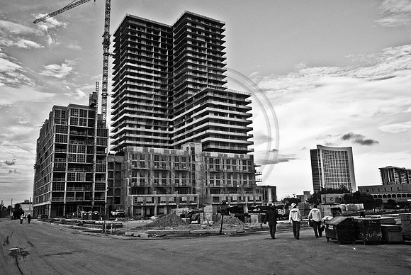 MDT33137_DG_DSC_MIDTOWN_BW_0317