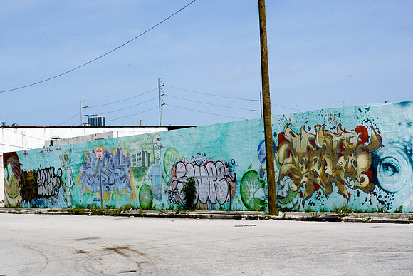85771_ZV4N6015_film_Miami_FL_USA