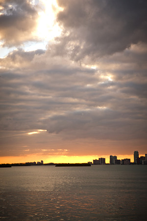 0041_DG_Miami_Sky_line_Florida_USA_20095L8Y1683