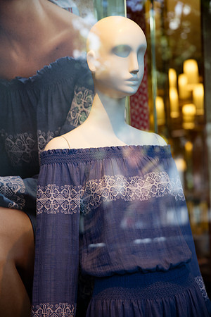 20160417_Mannequins_and_Windows_075A0108