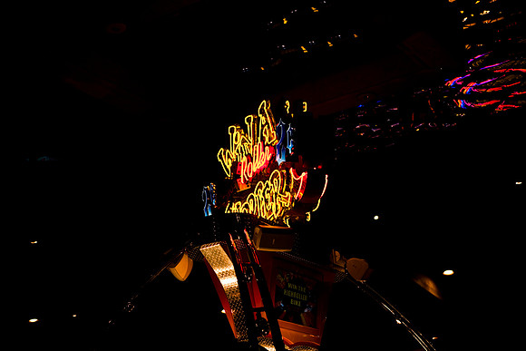 06649_DG_COLOR_ZV4N_2675_LAS_VEGAS_NEVADA_NV_USA_2007