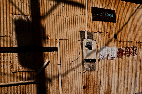 06648_DG_COLOR_OATMAN_ARIZONA_AZ_USA_2007_ZV4N_2054