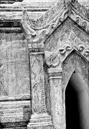 0781_FM_BW_35MM_BURMA_7