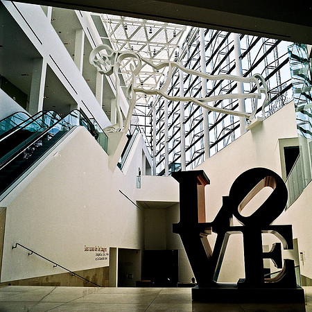 2647_FM_COLOR_SQ_MUSUE_OF-MODERN_ART_BUENOS_AIRES_ARGENTINA_2004_5
