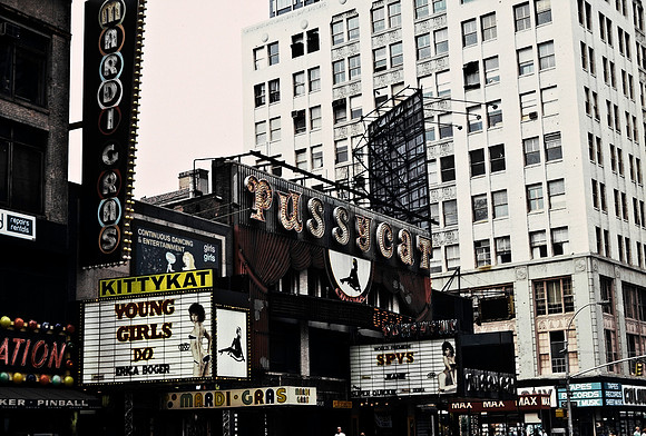 64054_B1_SL_COLOR_NY_87_05.jpg