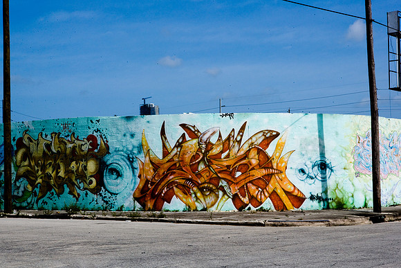 85771_ZV4N6017_film_Miami_FL_USA