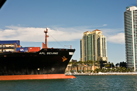 3105_DG_Cargo_Ship_Containers_Port_Miami_FL_5L8Y7522
